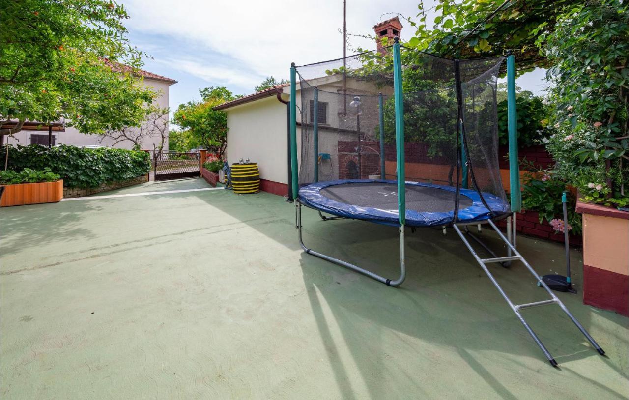 1 Bedroom Amazing Apartment In Peruški Extérieur photo