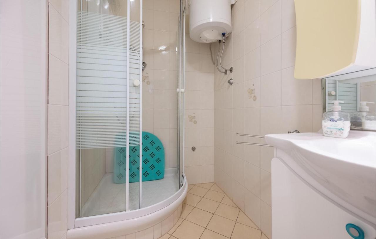 1 Bedroom Amazing Apartment In Peruški Extérieur photo