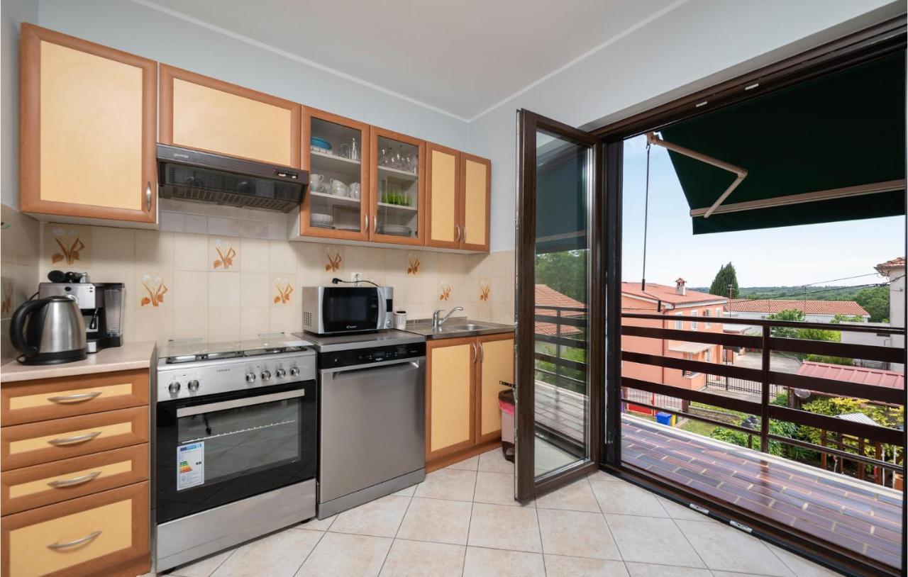 1 Bedroom Amazing Apartment In Peruški Extérieur photo